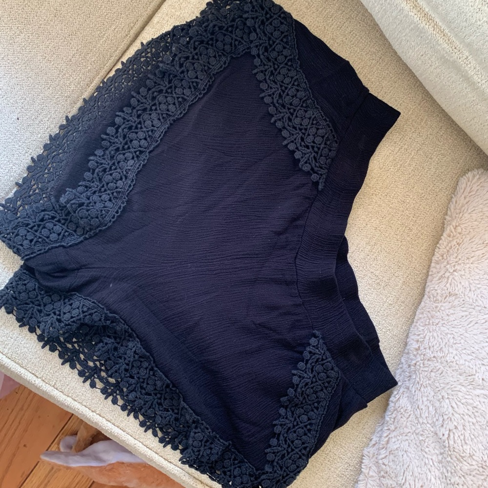 Full tilt flowy shorts